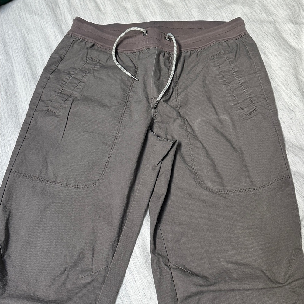 Vuori Ripstop Traveler pants - Picture 2 of 8